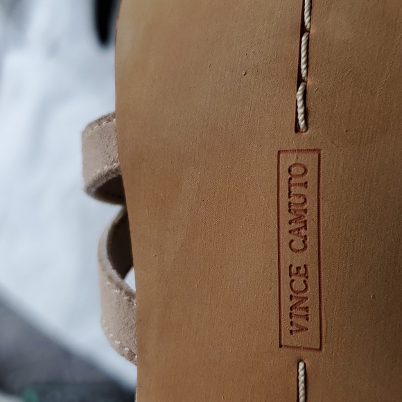 NWOT Vince Camuto suede sandals - Picture 9 of 10